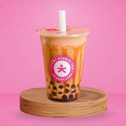 Té negro con leche, brown sugar y tapioca